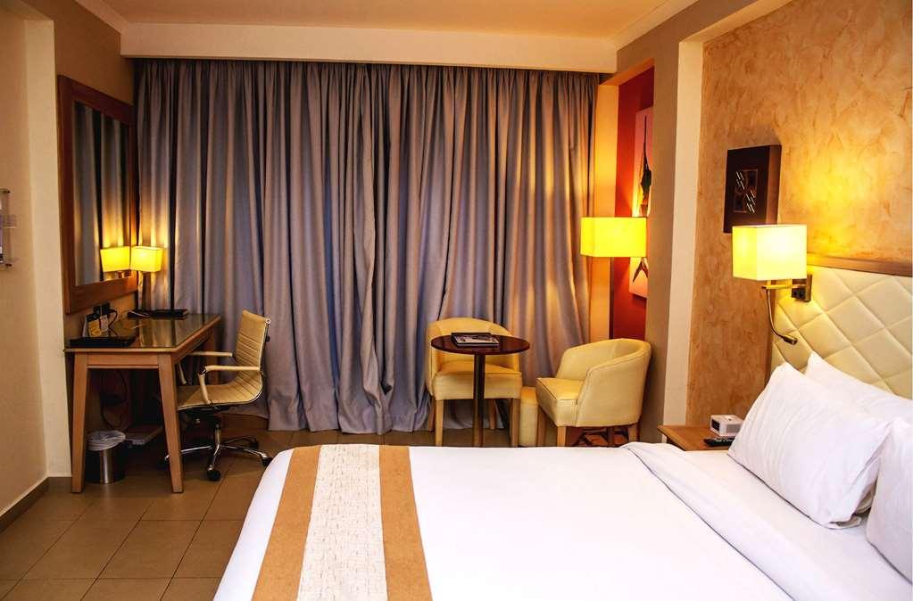 Best Western Plus Serene Atlantic Hotel Sekondi-Takoradi Phòng bức ảnh
