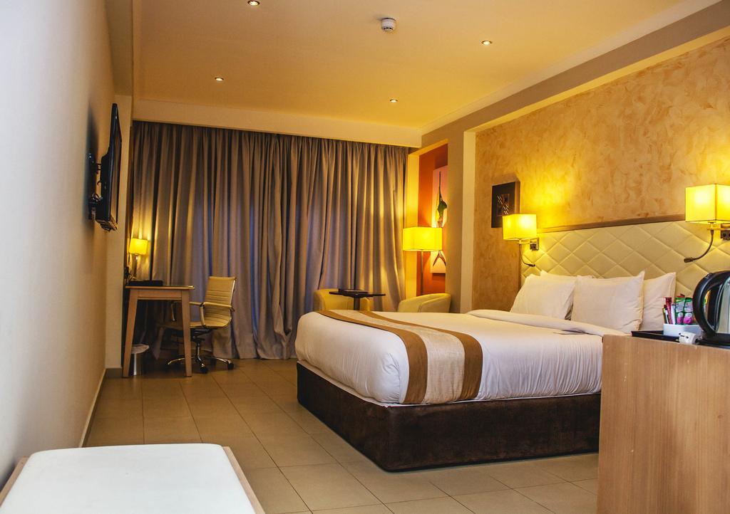 Best Western Plus Serene Atlantic Hotel Sekondi-Takoradi Ngoại thất bức ảnh